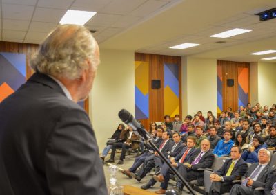 Baldo Prokurica durante su exposición.