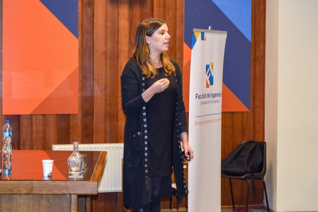 Ejecutiva de CODELCO realizó charla sobre programa para graduados