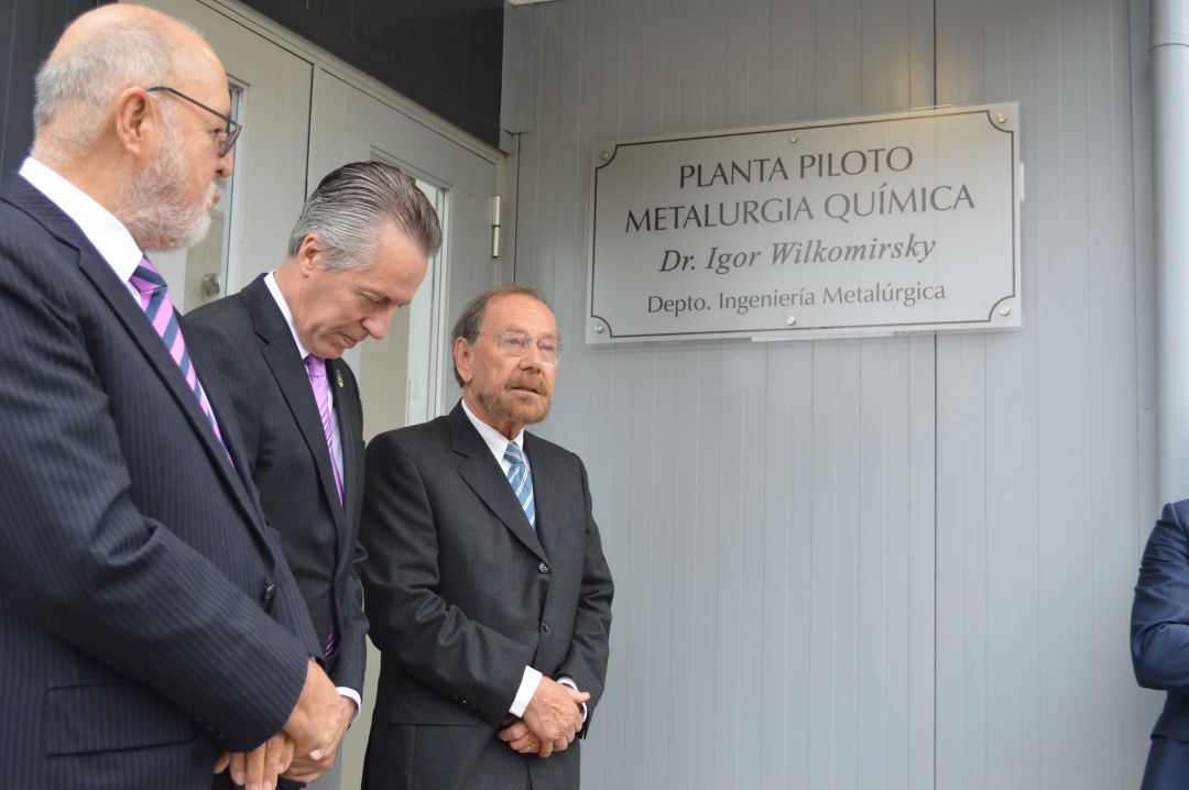 Ministro de Minería inauguró planta piloto “Igor Wilkomirsky” con tecnología de alto nivel