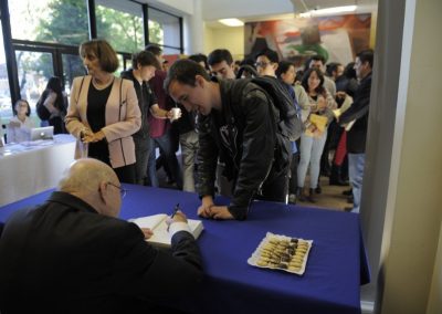 Firma de libros Scott Fogler