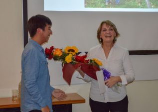 Profesora María Angélica Pinninghoff se despide de la FI UdeC con masiva clase magistral