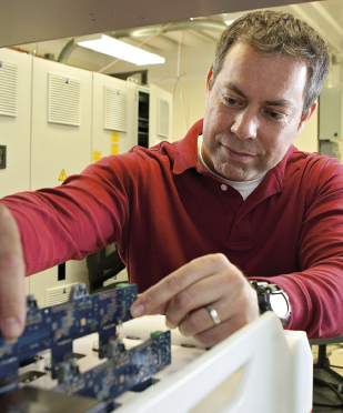 Rolando Burgos, Ingeniero UdeC, es nombrado profesor titular en Virginia Tech