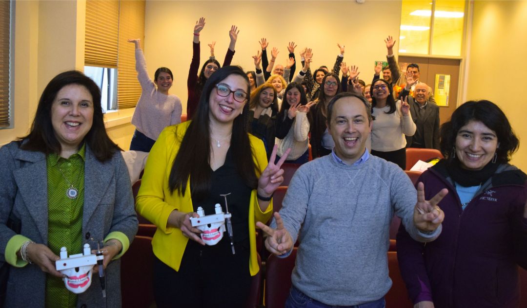 Estudiante de Ingeniería Biomédica crea simulador dental de niños para mejorar la aplicación de anestesia